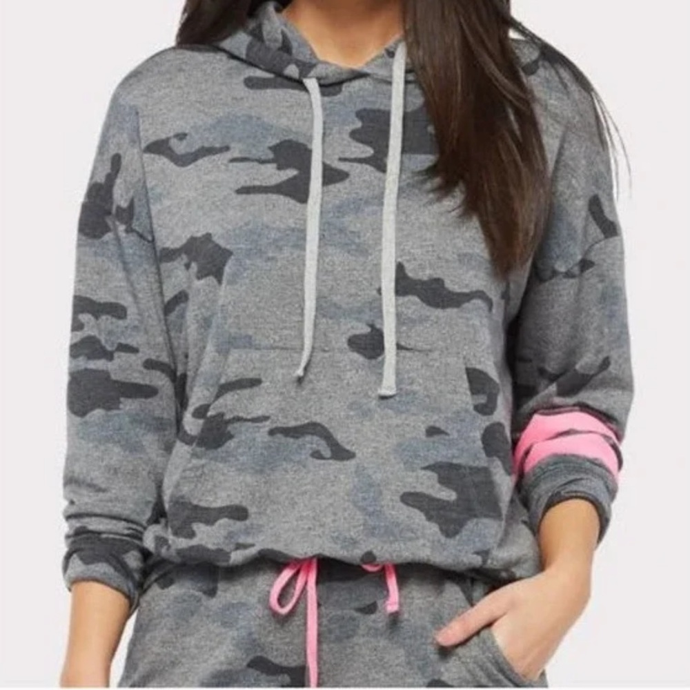 | Sundry | Camo Pink Stripe Hoodie. Size 2 (M).